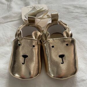 GAP Baby Gold Teddy Bear Crib Shoe New With Tags